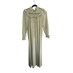 Vintage Prova Women's Green pajamas sleep shirt Dressing gown Size 34